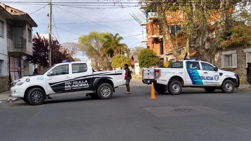 Un hombre de 86 años se atrincheró en su departamento con explosivos