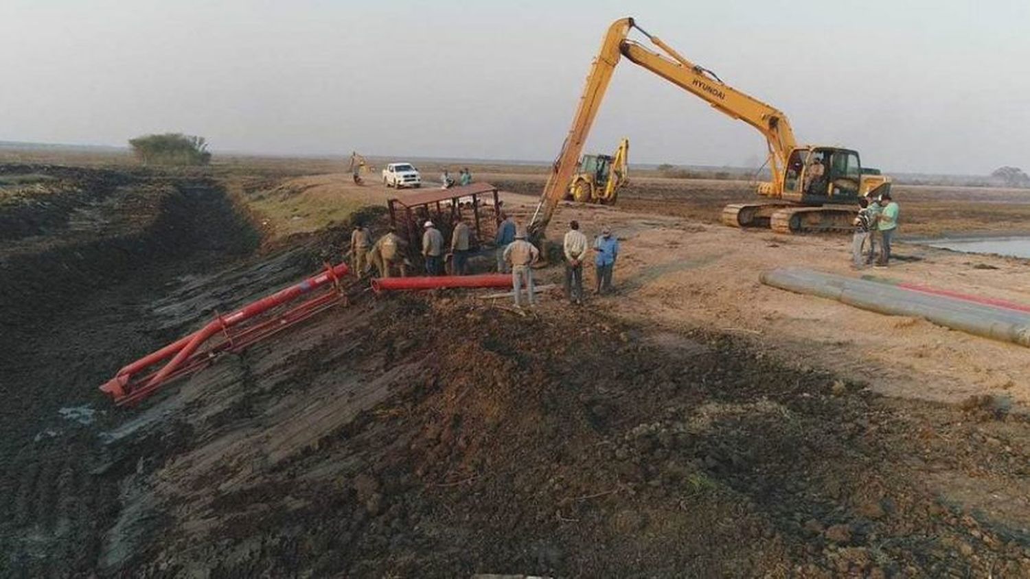 Solalinde verificó el ingreso de aguas al Riacho He Hé