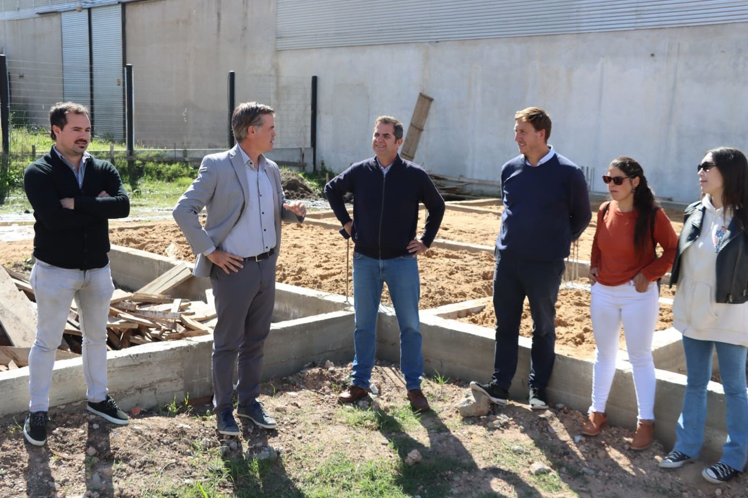 El intendente Piaggio recorrió las obras de la Casa de la Diversidad