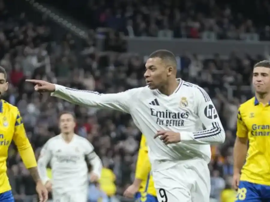 Kylian Mbappé deslumbra con un doblete en la victoria del Real Madrid