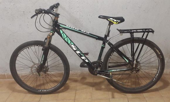 Apareció una bicicleta abandonada en la vereda y ningún vecino la reconoció: fue secuestrada