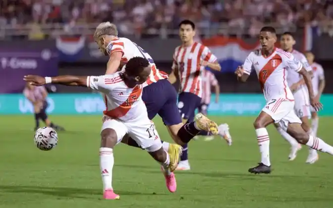 Paraguay fue más pero no pudo con Perú