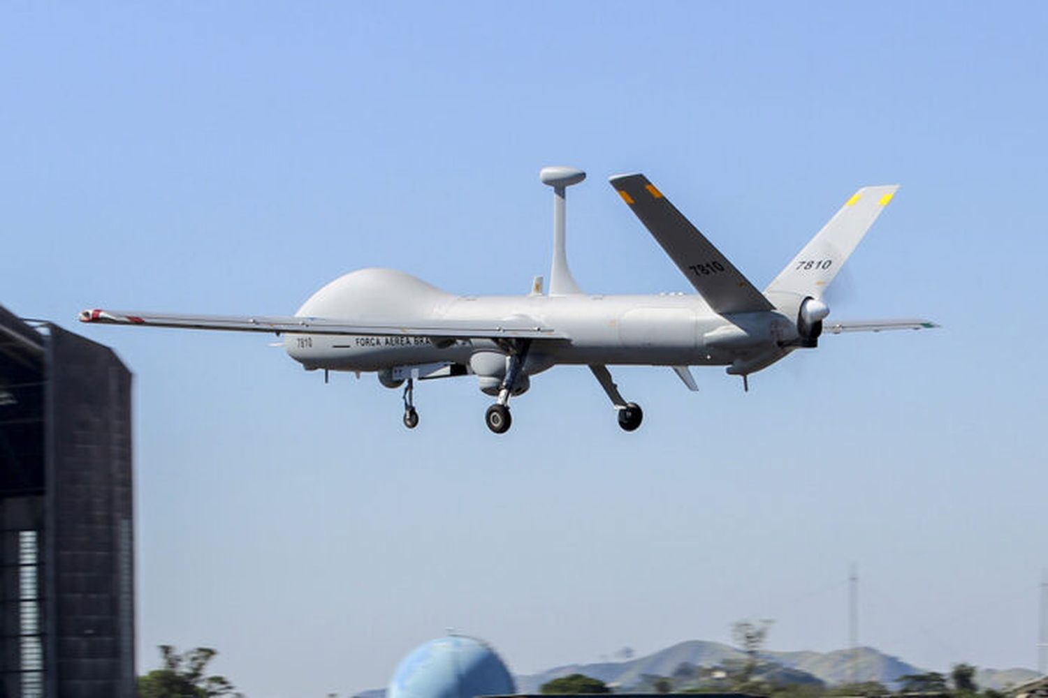 La Fuerza Aérea Brasileña completó el primer vuelo entre dos aeropuertos con un drone