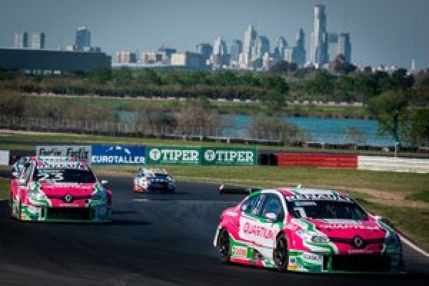 Pernía ganó los 200 km de Buenos Aires y se aseguró el título