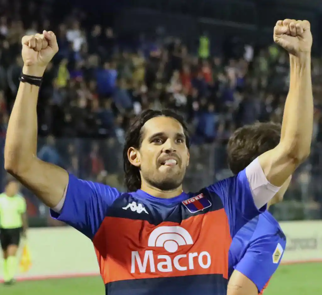 Magín se anotó con dos goles en la victoria de Tigre.