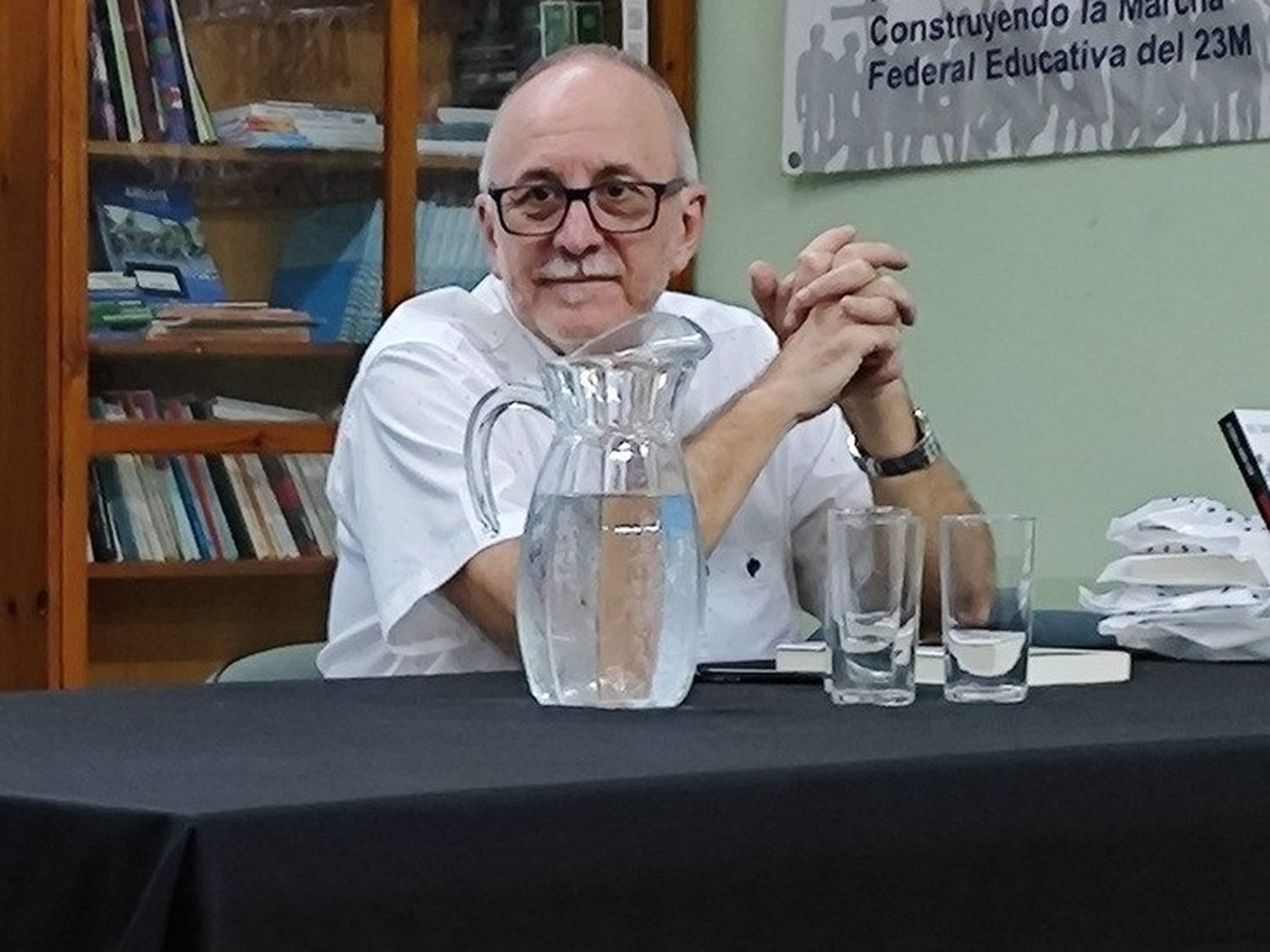 Abel Fenoglio presentó en sociedad su obra “El que sabía escribir”