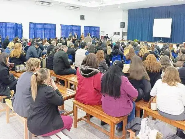 Jornada institucional para equipos técnicos y
docentes de los niveles Primario y Secundario