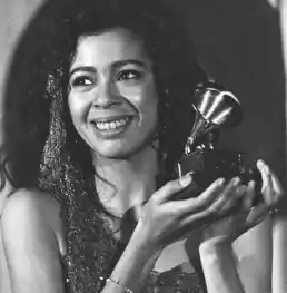 Irene Cara también ganó el Grammy. Foto Instagram