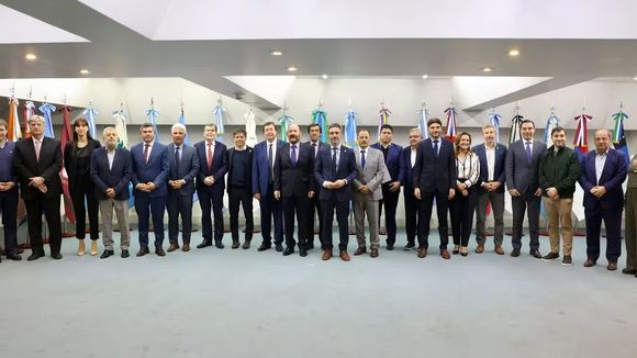 Kicillof y los Gobernadores de otras 22 provincias le reclaman a Milei que cumpla con los compromisos de obra pública