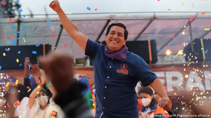RUMBO AL BALOTAJE: en Ecuador gana Arauz y el segundo puesto se lo pelean cabeza a cabeza