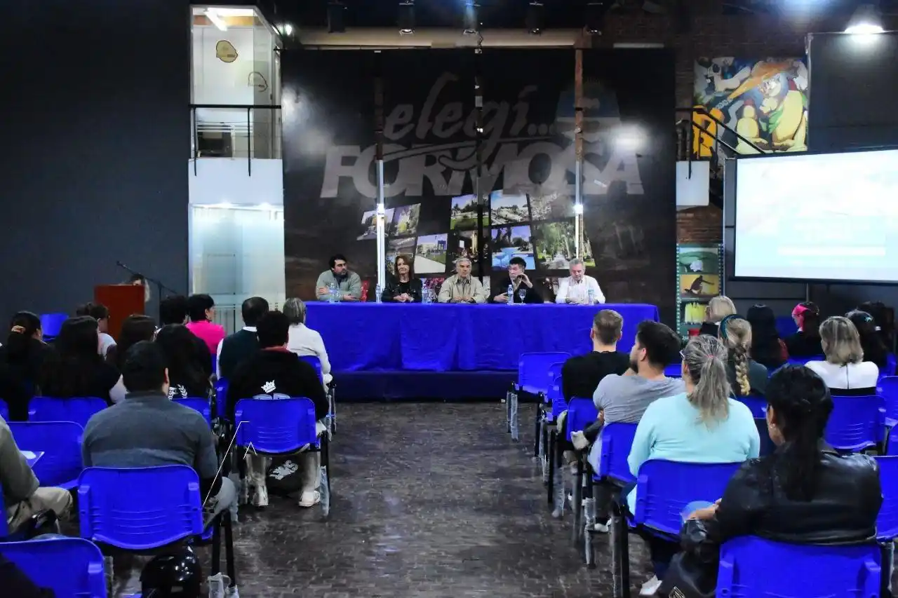 Capacitan gratis a emprendedores en manipulación segura de alimentos