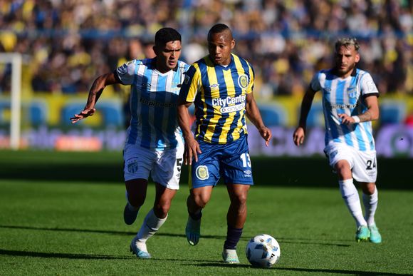 Un empate con sabor a poco para Central frente a un Atlético Tucumán que tuvo un jugador menos en el segundo tiempo