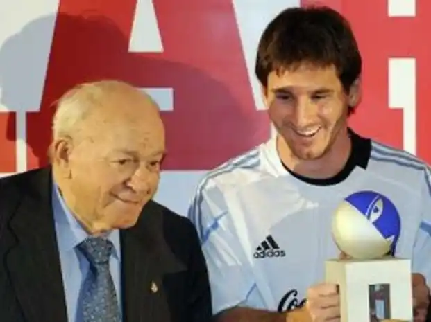 Alfredo Di Stéfano se casa a los 86 años con una periodista costarricense de 36