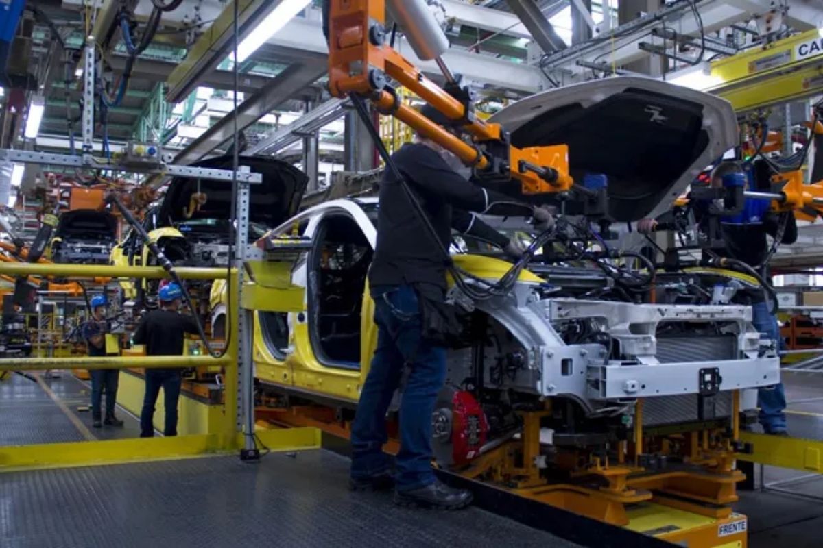 La producción manufacturera registró una ligera caída del 0,2%.