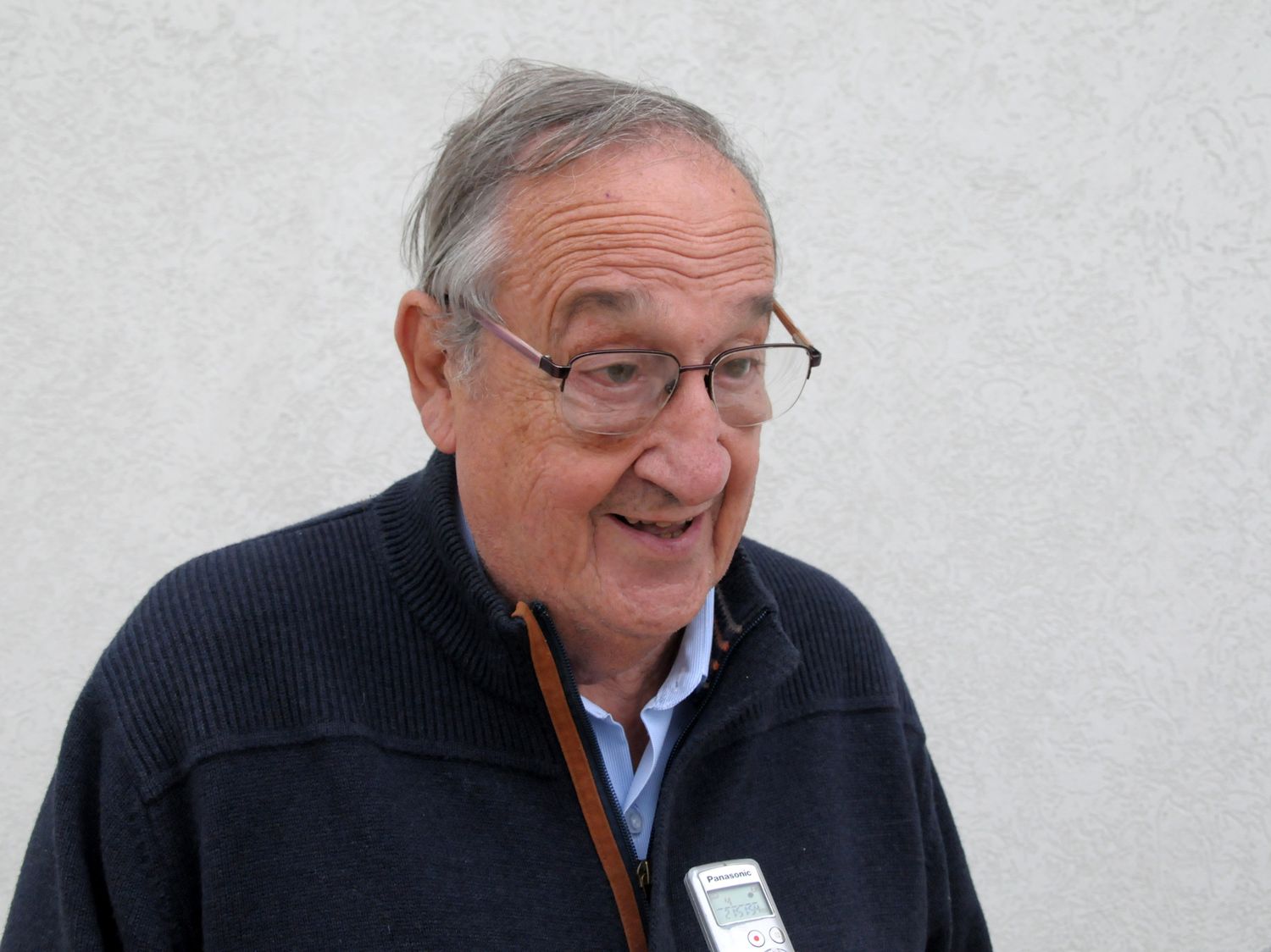"¿Quieren pensar lo que le sale cada médico al Municipio? Un número que empieza arriba de 6", dijo Lunghi