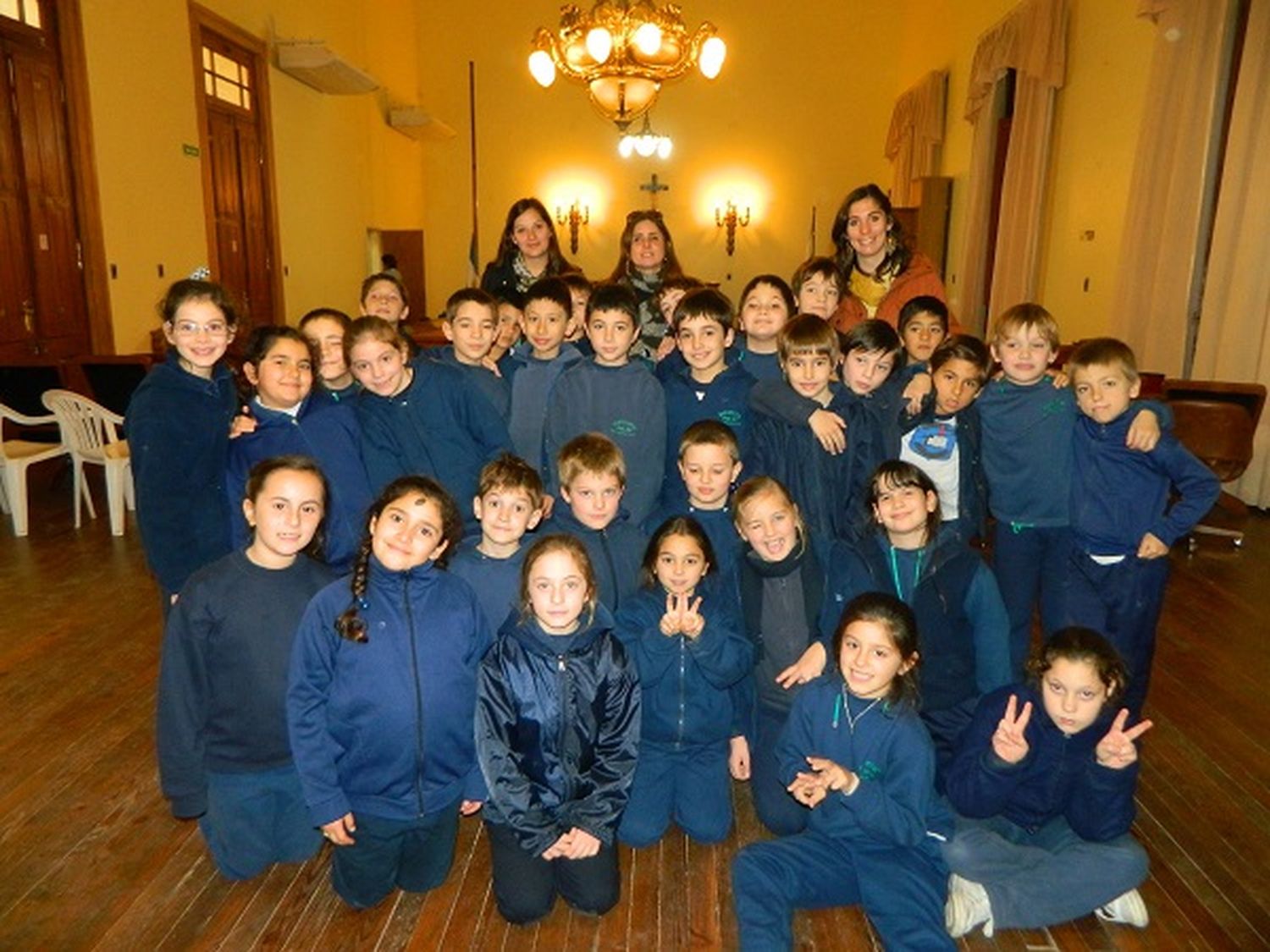 Alumnos del Pío XII realizaron el “Recorrido Histórico por la ciudad”