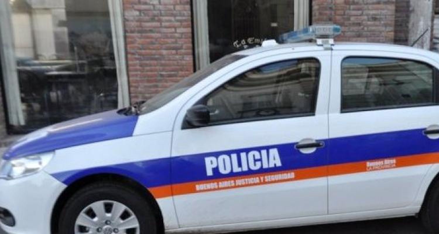 Dos delincuentes asaltaron una agencia de quinielas