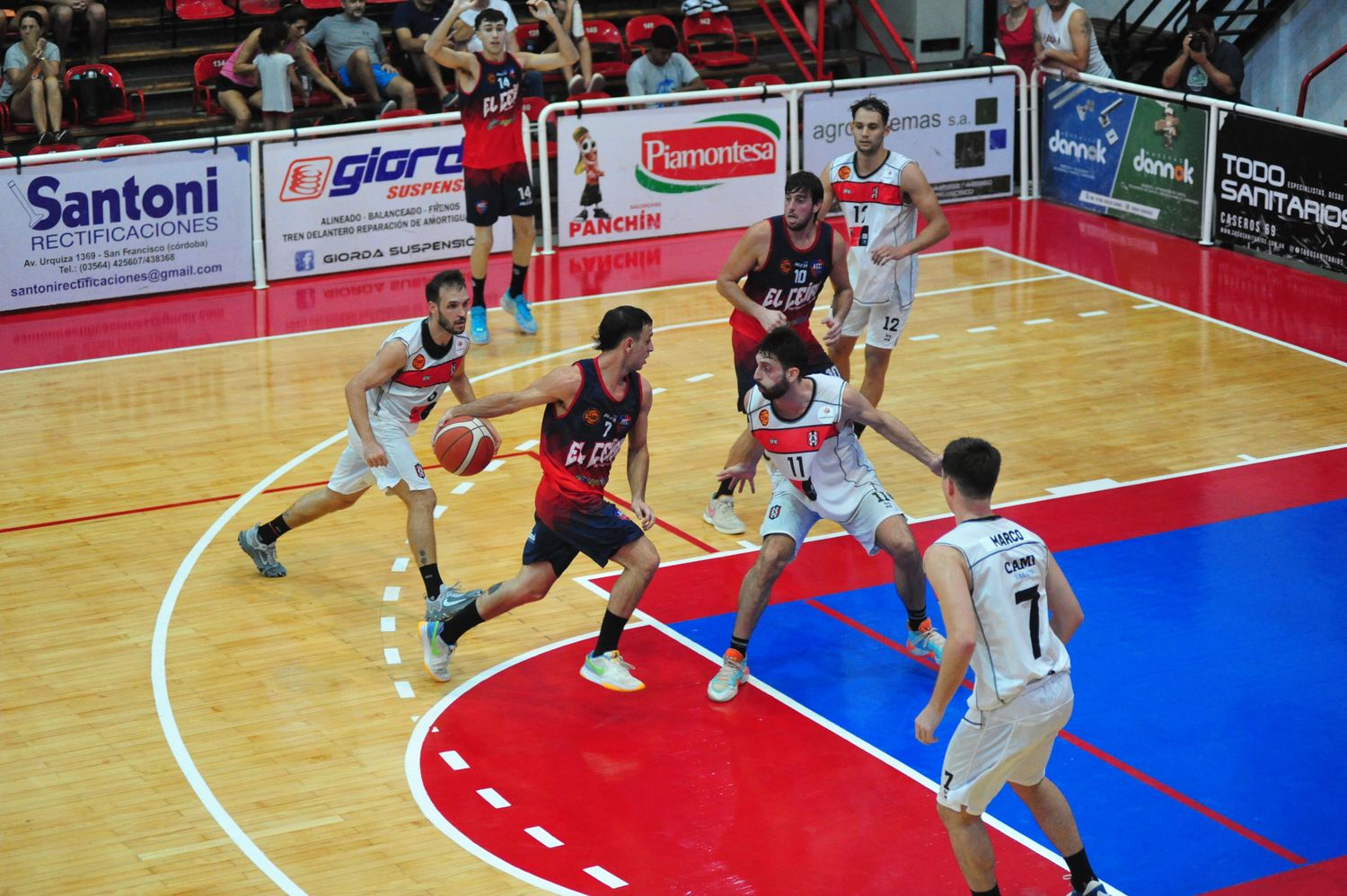 Tomás Silveira, fundamental en la conducción.