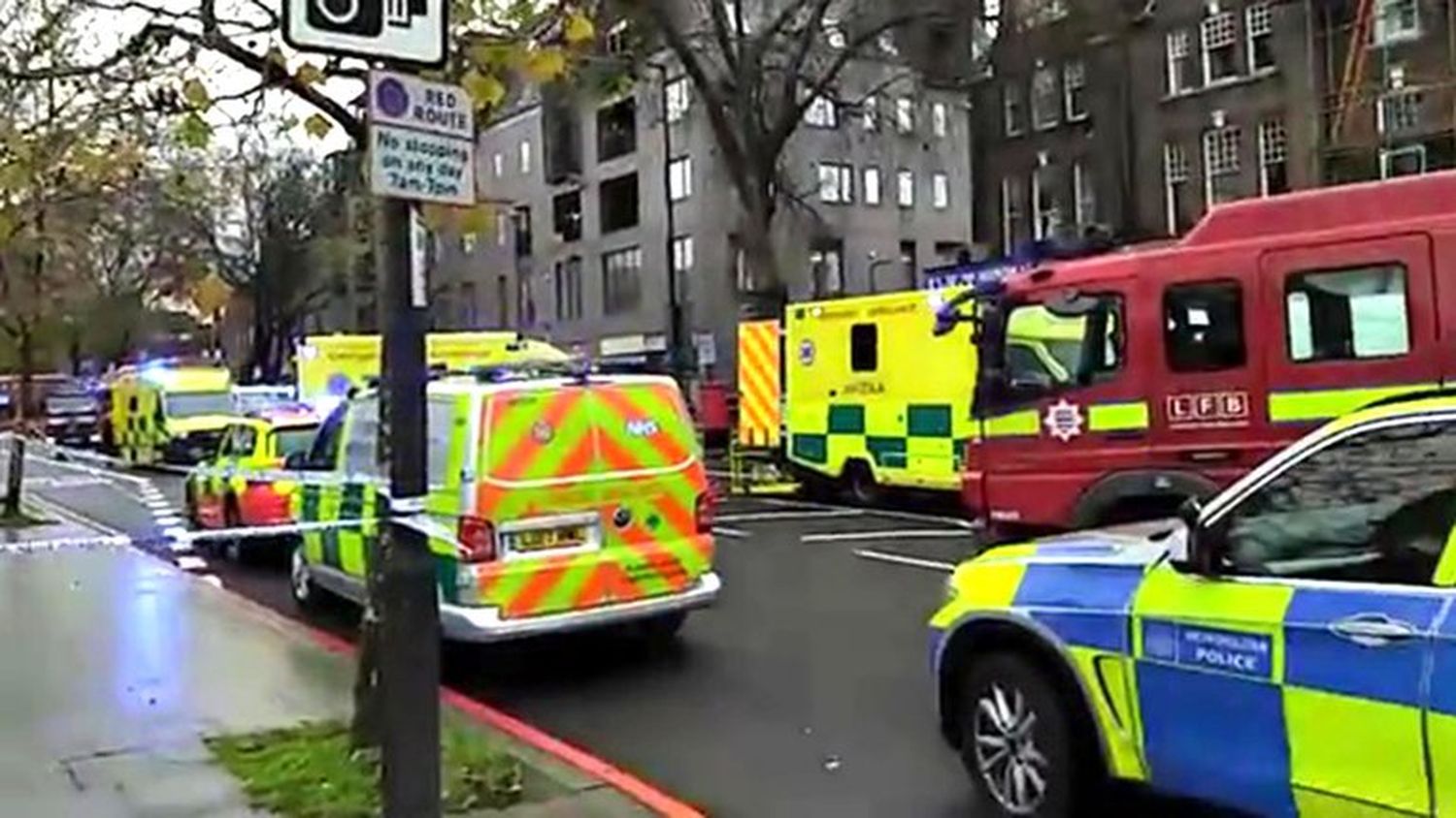 Un auto atropella en Londres a varios peatones y deja al menos cinco heridos