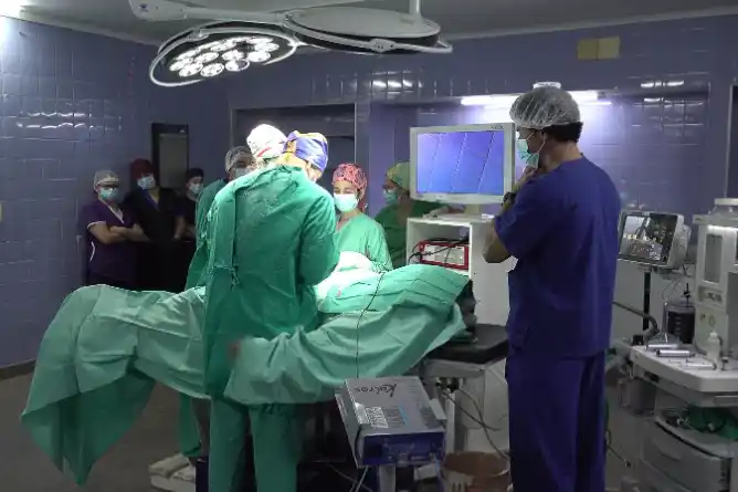 La escasez de anestesiólogos obliga a reorganizar la cobertura en el Hospital Municipal