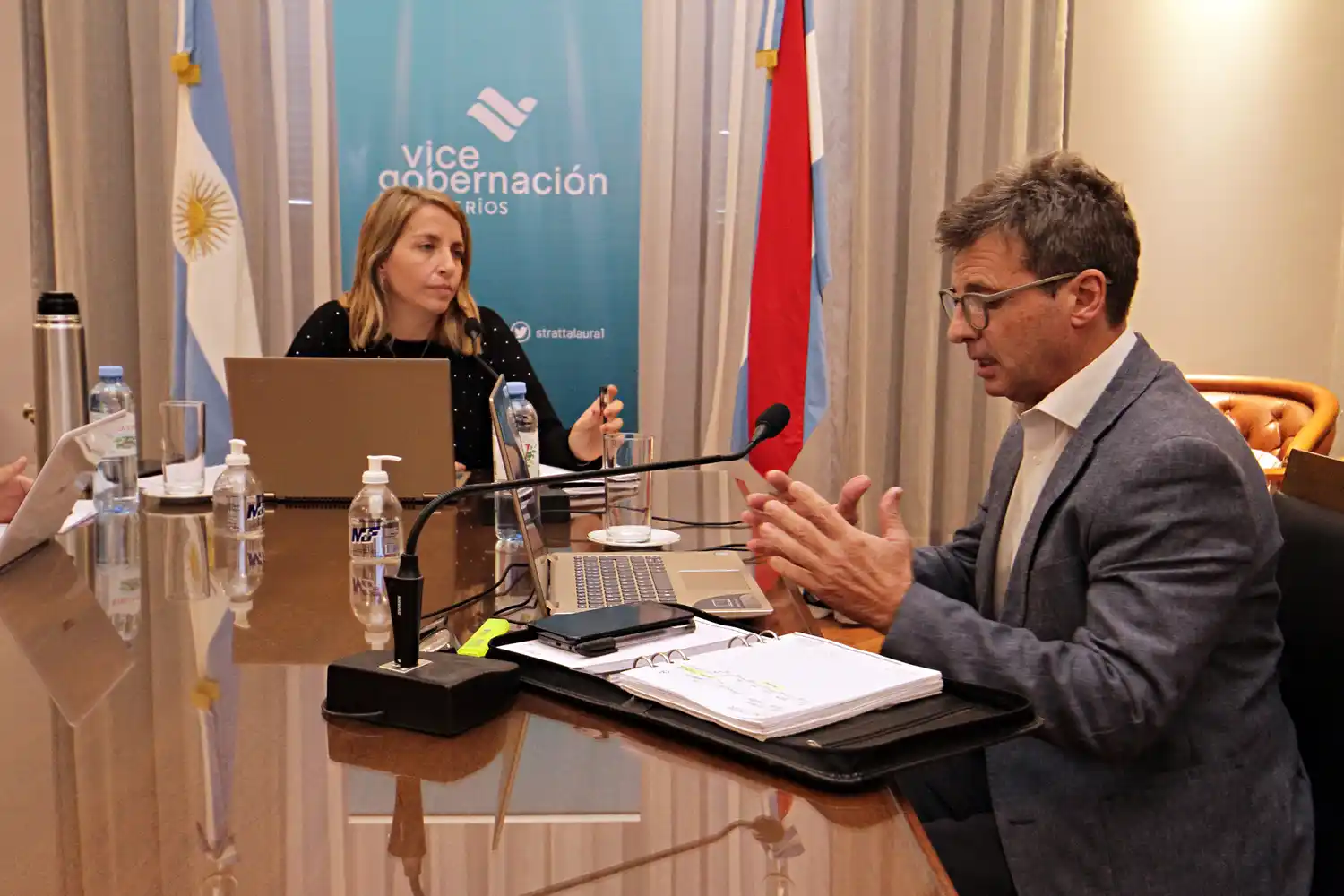 Avanzan los proyectos de agua y saneamiento: en la ciudad y en otras 49 localidades 