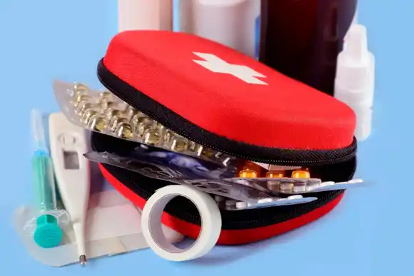 Vacaciones: ¿qué debemos llevar en el botiquín de primeros auxilios?