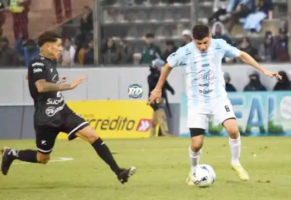 El clásico no fue para ninguno
y Central quedó complicado