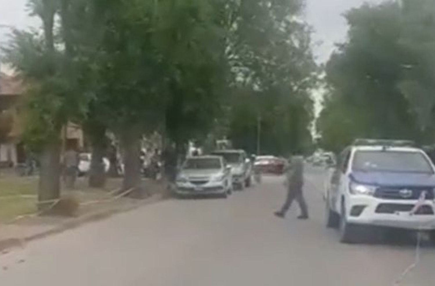 Graves incidentes en Miramar: manifestantes arrojan piedras y bombas molotov a la comisaría