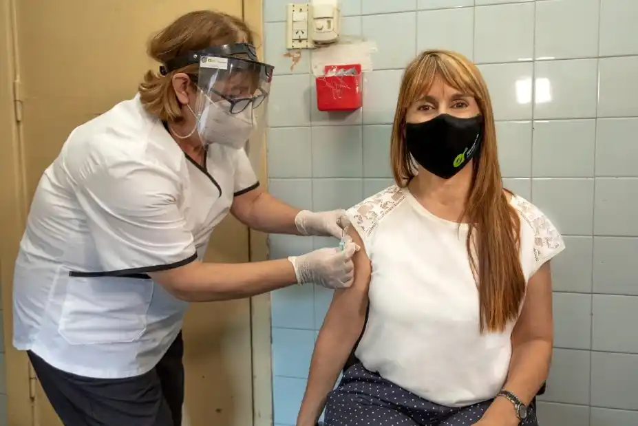 La Ministra de Salud provincial dijo que no publicarán las listas de los vacunados