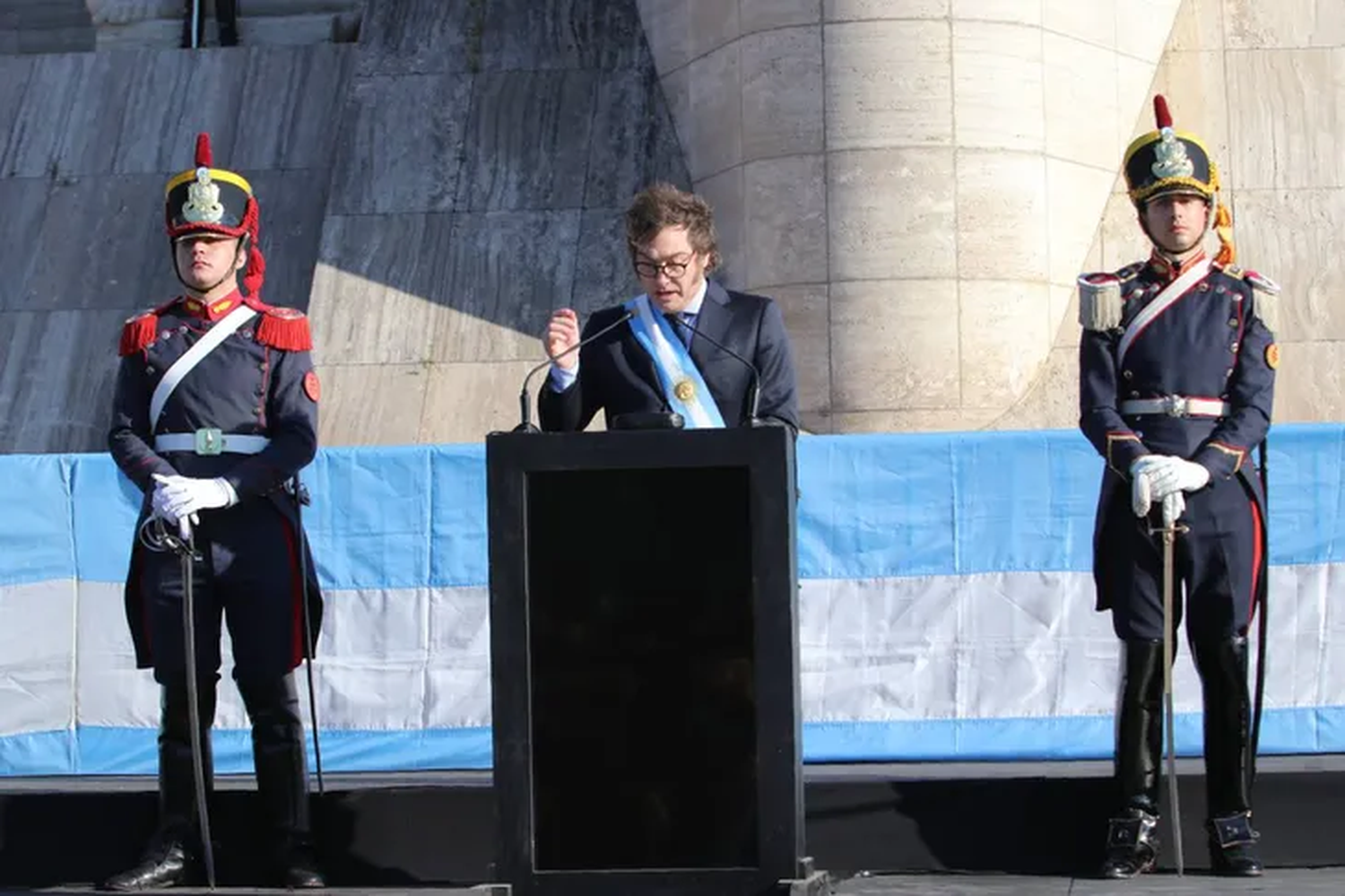 Milei en el acto del Día de la Bandera: "Este año será recordado en la historia como en el que volvimos a ser grandes"