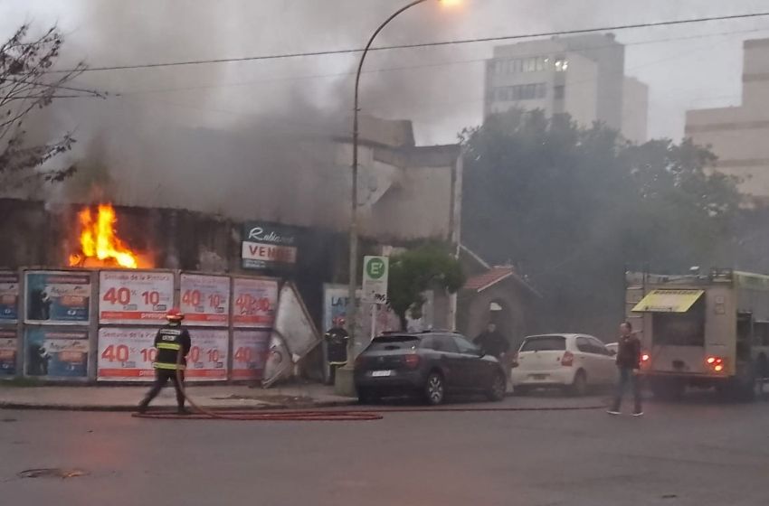 Tensión en el macrocentro marplatense por un incendio