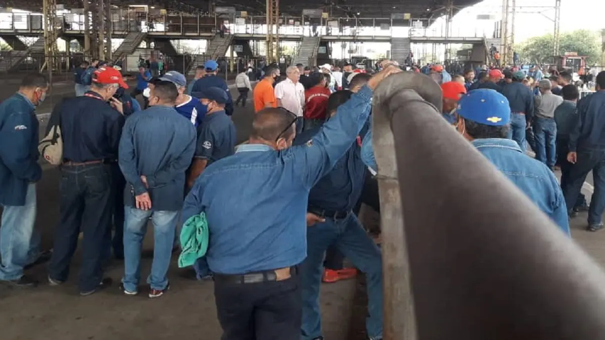 ¡ATENCIÓN CPI! En Guayana detienen a tres sidoristas por protestar: familiares exigen su liberación