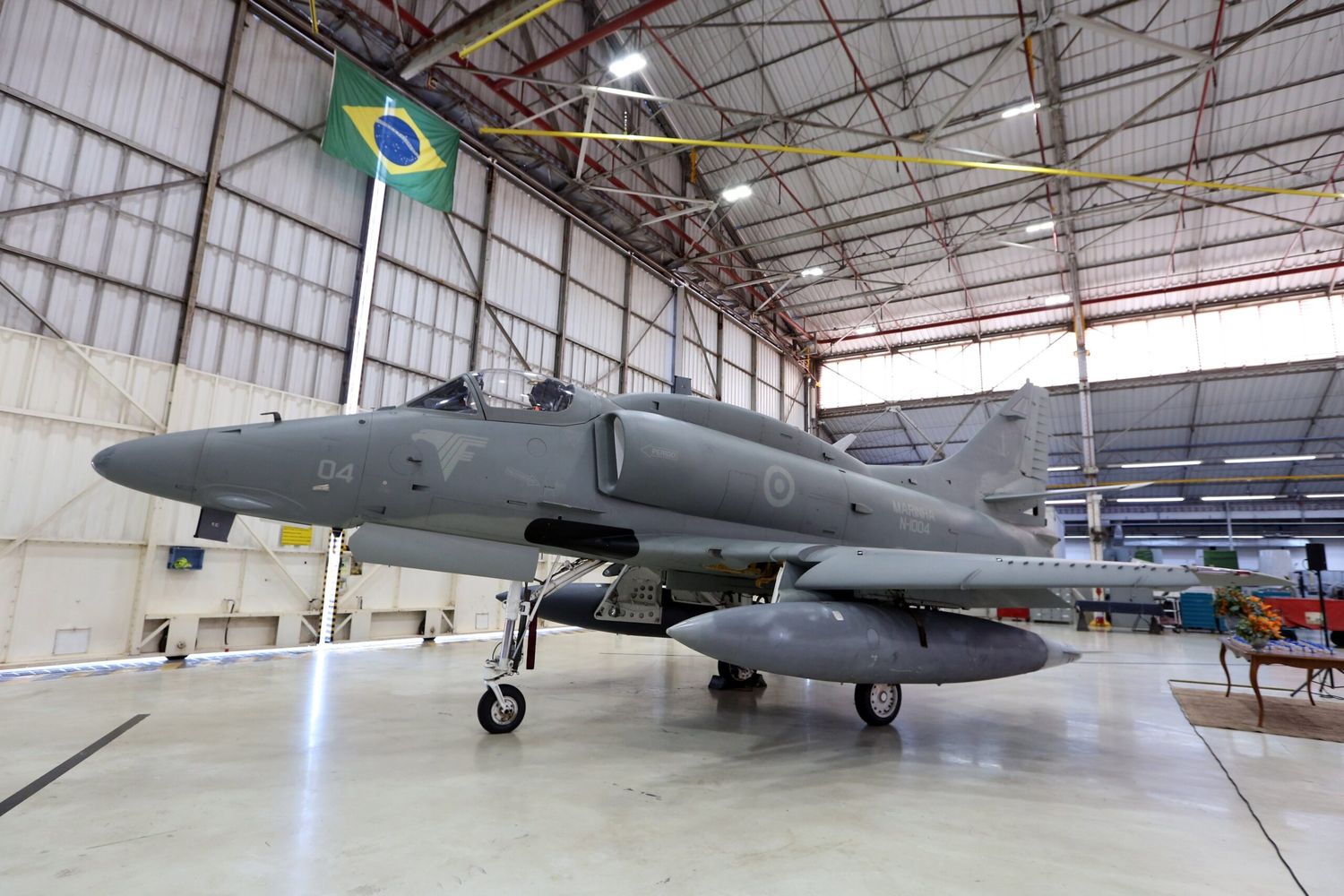 Brazilian Navy takes delivery of it’s last A-4 Skyhawk modernized by Embraer