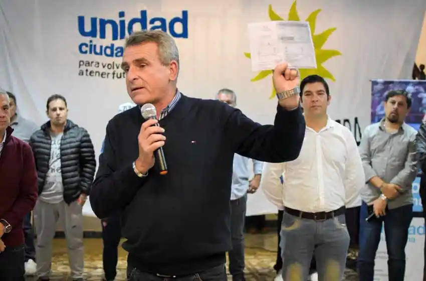 Fuerte crítica de Agustín Rossi a la reforma de las Fuerzas Armadas