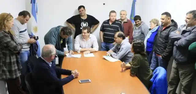 Junín: Finalmente, Petrecca llegó a un acuerdo paritario con los empleados municipales