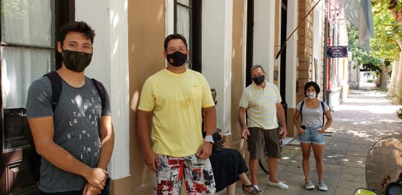 Contra el aumento de tasas: “Nos movilizamos un domingo para no faltar a nuestros trabajos”