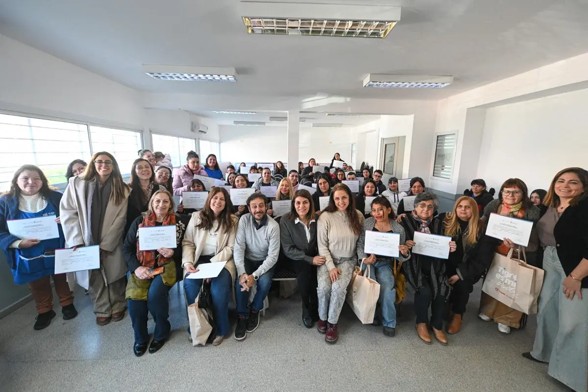 Tigre: El Municipio reconoció a auxiliares de la educación que finalizaron el curso de Servicio Alimentario Escolar