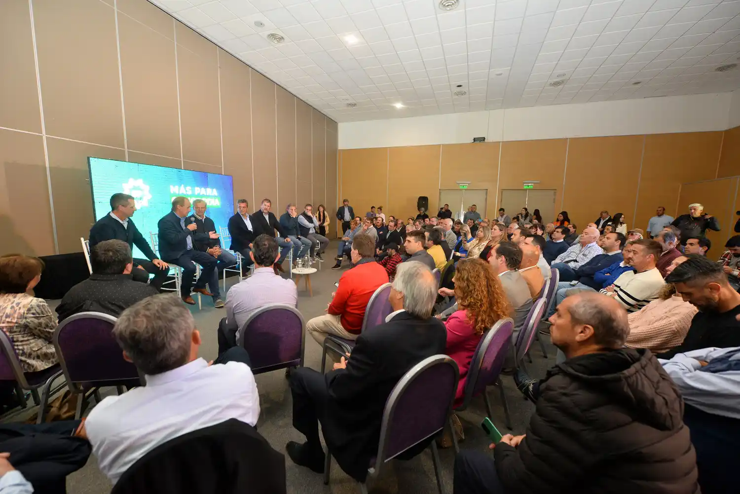 Massa, Bordet y Bahl acuerdan con el sector privado de Entre Ríos estrategias para el crecimiento productivo