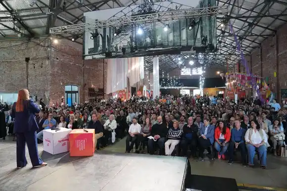 Más de 300 emprendedores de la provincia se reunieron para generar mayores oportunidades