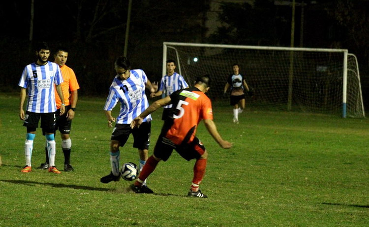 Triunfos de Isleños, Black River y Central Larroque en la Copa Gualeguaychú