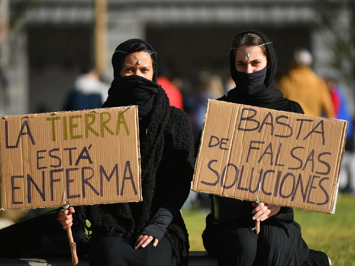 Miles de personas marcharon en todo el país contra el cambio climático