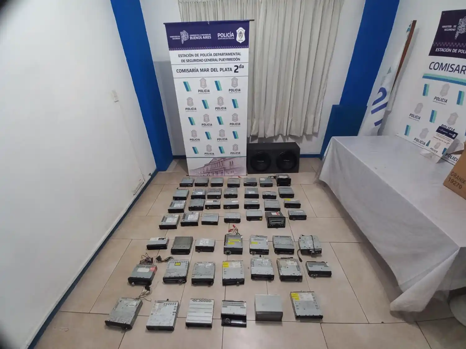 El robo de un estéreo, clave para dar con elementos en un comercio especializado