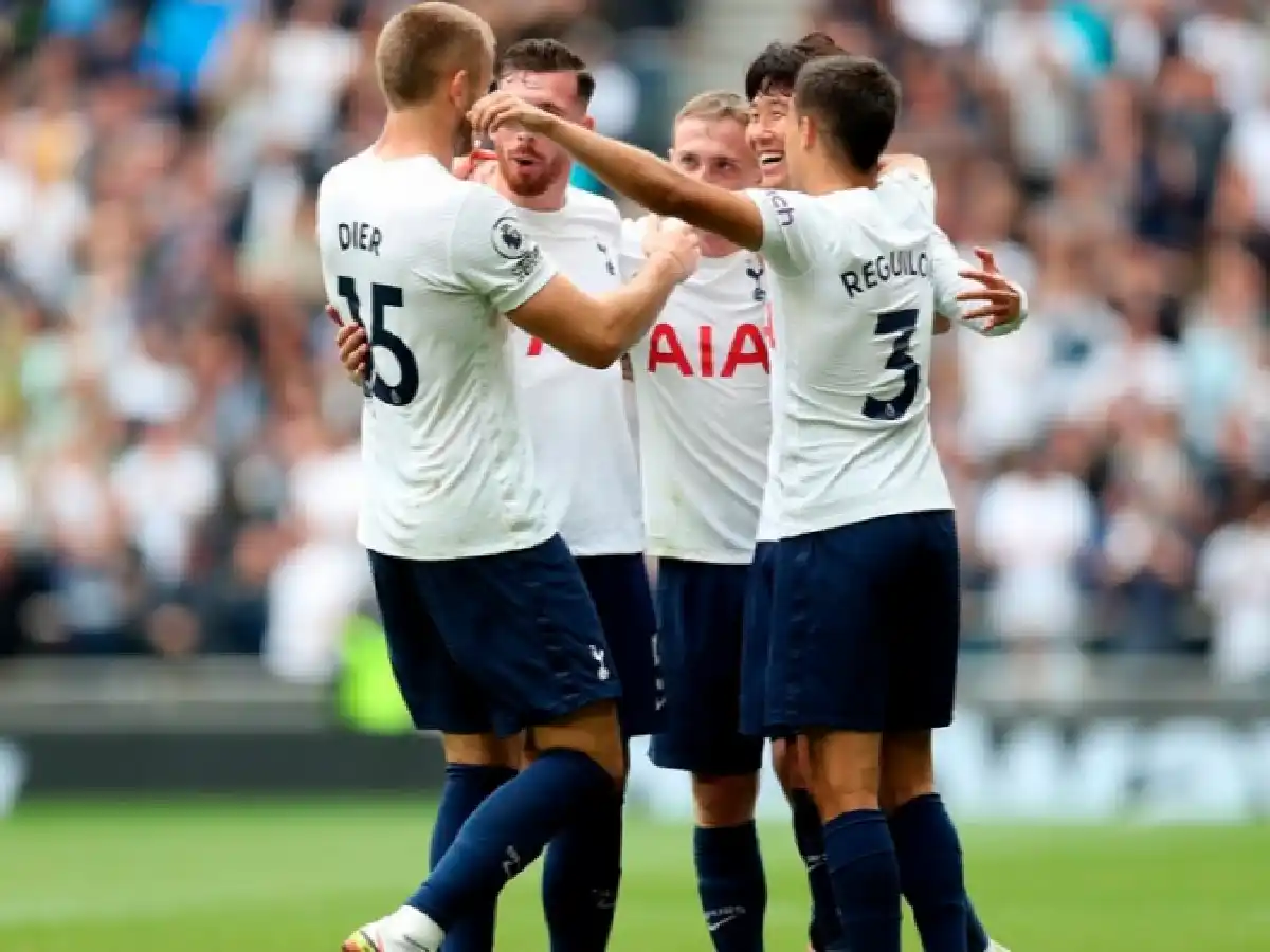 La UEFA eliminó a Tottenham de la Liga de las Conferencias