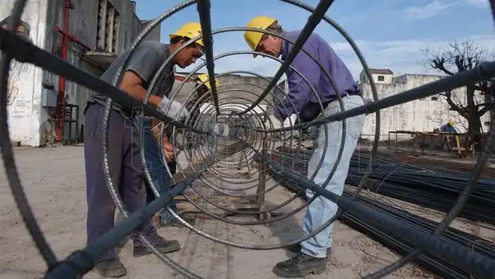 El empleo privado superó el  nivel de la prepandemia en el 77 % de los distritos del país