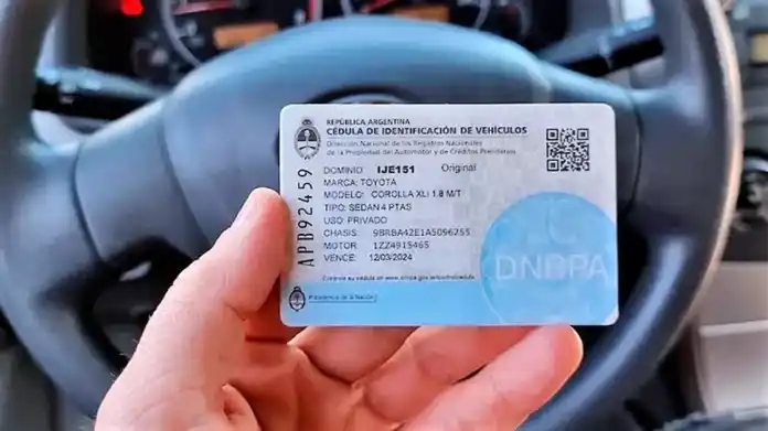 El Gobierno oficializó la derogación de la cédula azul, que hasta hoy era condición obligatoria para conducir un vehículo ajeno.
