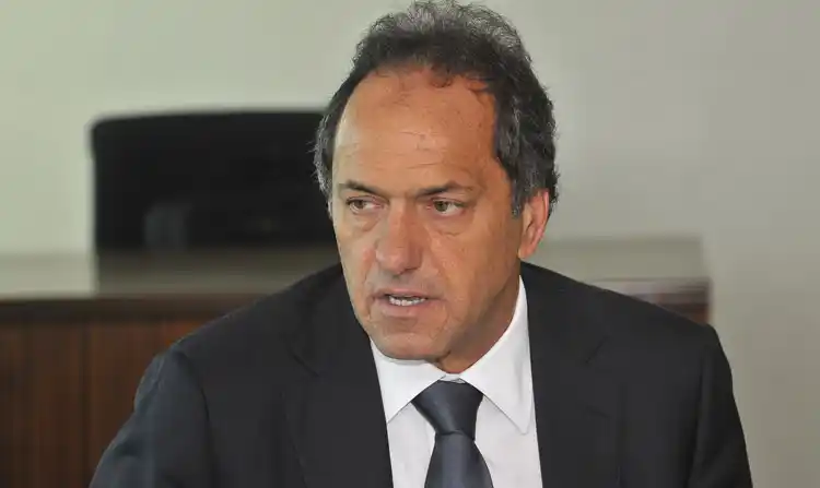 Scioli expresó su solidaridad con Máximo Kirchner