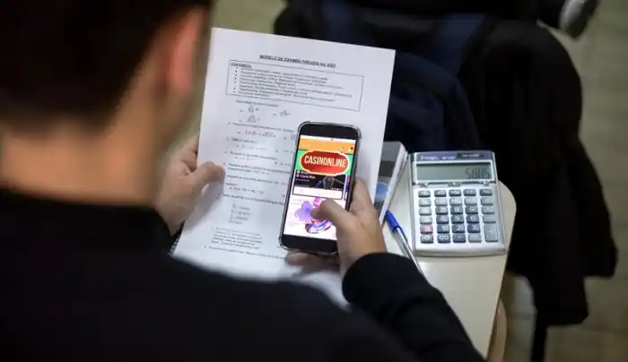 Buscan avanzar con una ley para bloquear los sitios de apuestas en las escuelas