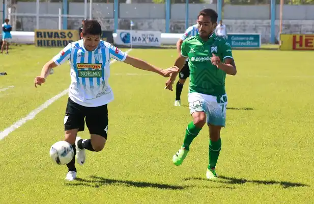 Juventud fue más que Ferro, pero volvió a lamentar la falta de gol 