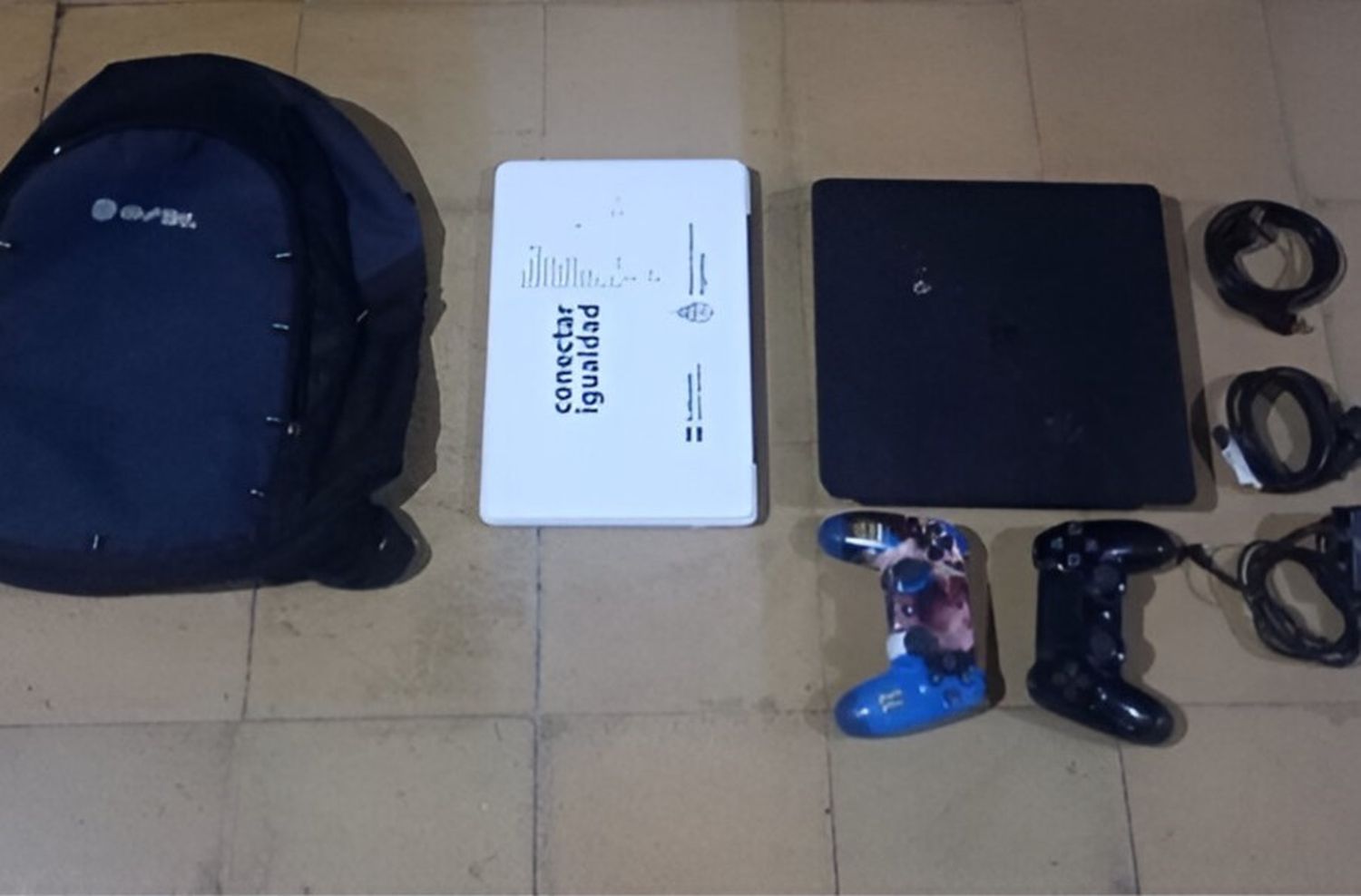 Llevaba una mochila con objetos robados: la imputaron por encubrimiento