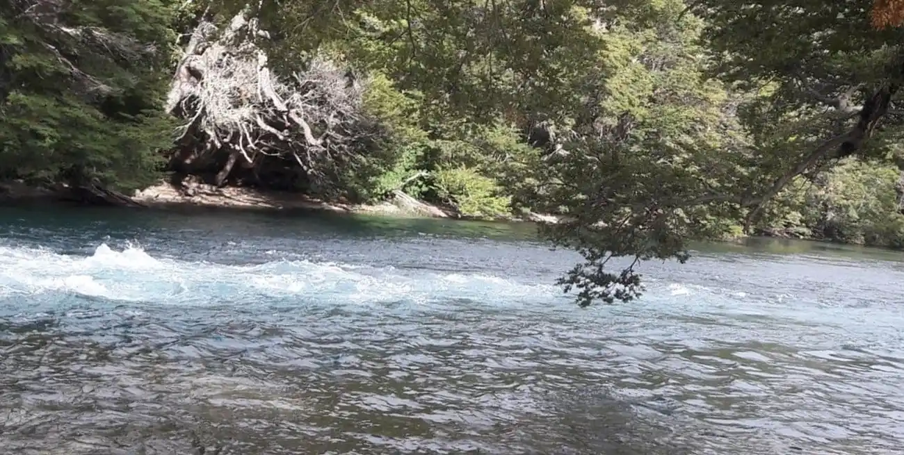 Hallaron en el río Manso el cuerpo de una mujer de 62 años que había salido a pescar